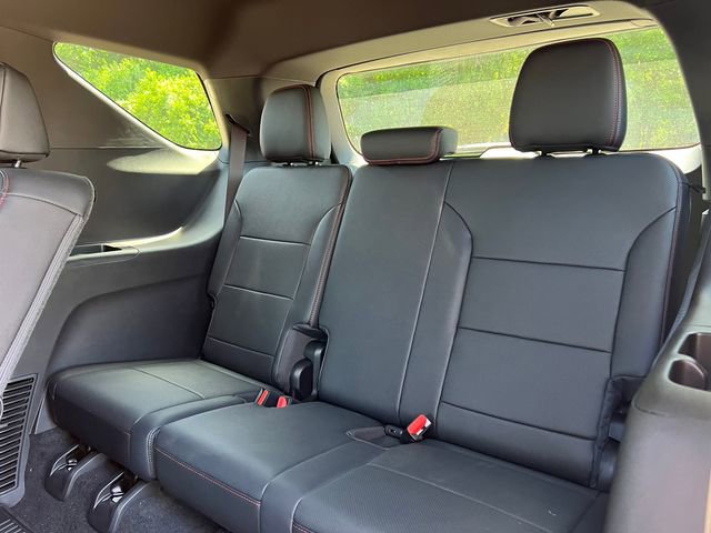 Used 2026 Chevrolet Traverse Z71 w/ LPO, Floor Liner Package AWD/4WD image 7