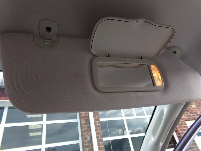 Used 2008 Chrysler Town & Country Touring FWD image 41