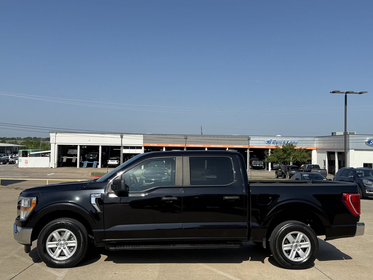 Used 2021 Ford F150 XLT RWD image 3