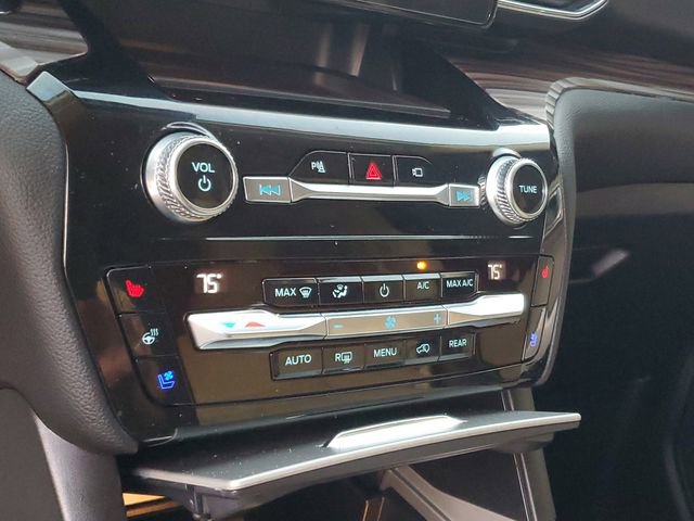Used 2021 Ford Explorer Limited w/ Hybrid Equipment Group 310A image 24