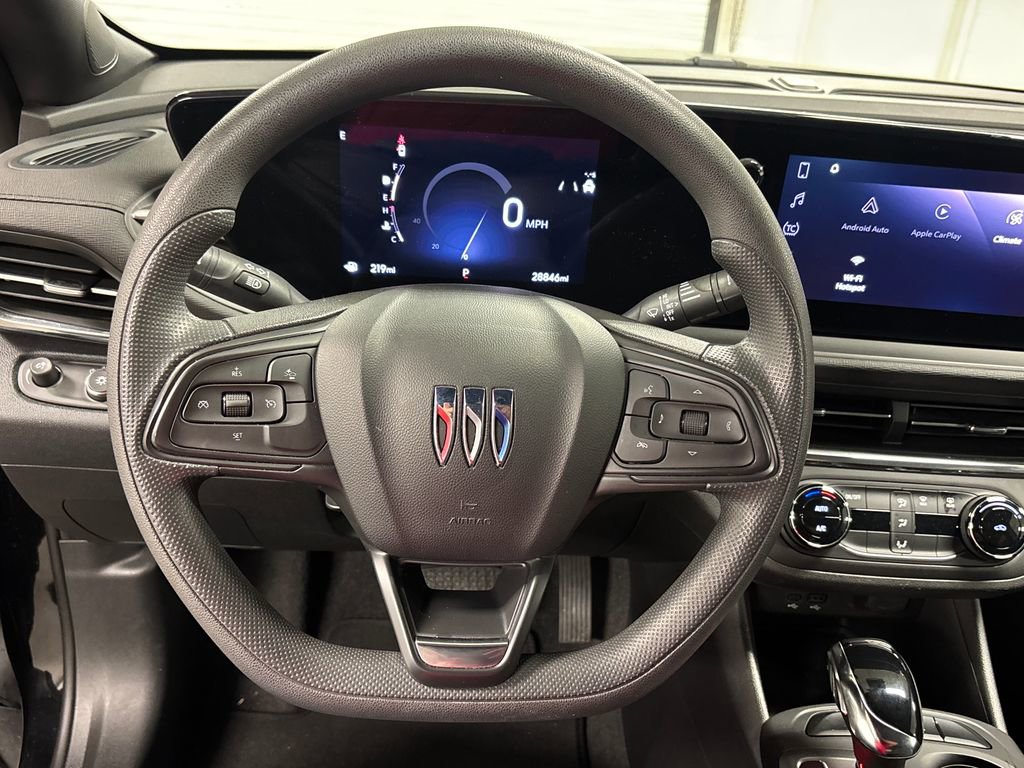 Used 2025 Buick Envista Preferred FWD image 30