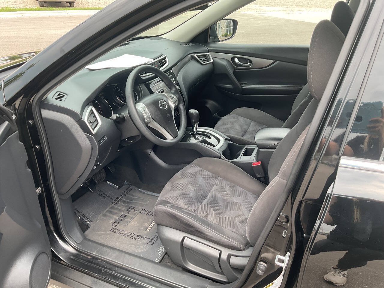 Used 2015 Nissan Rogue S AWD/4WD image 14
