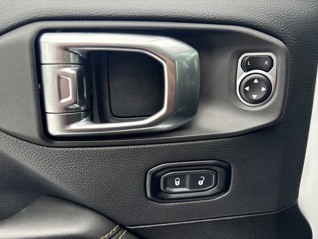 Used 2025 Jeep Wrangler Unlimited Sahara w/ Safety Group image 24