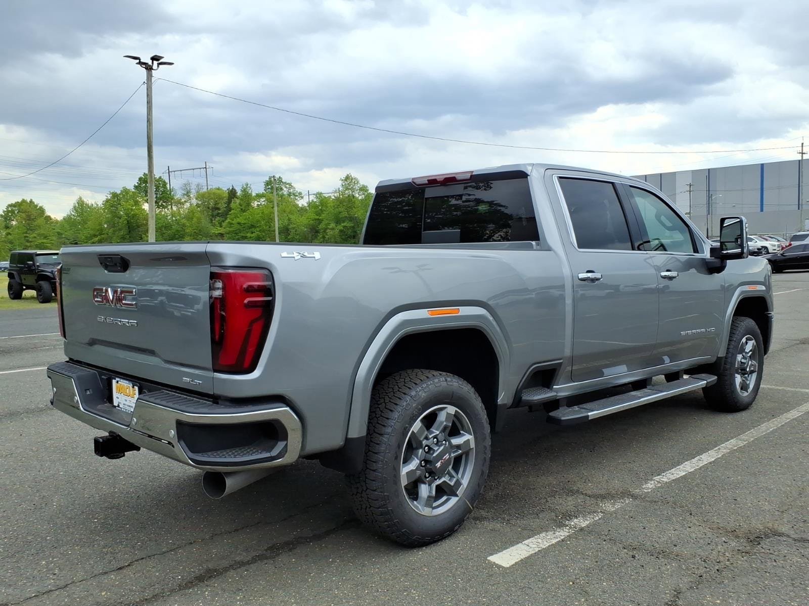 New 2026 GMC Sierra 3500 SLT w/ SLT Premium Package AWD/4WD image 6