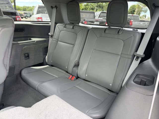 Used 2020 Lincoln Aviator Reserve w/ Equipment Group 201A RWD image 13