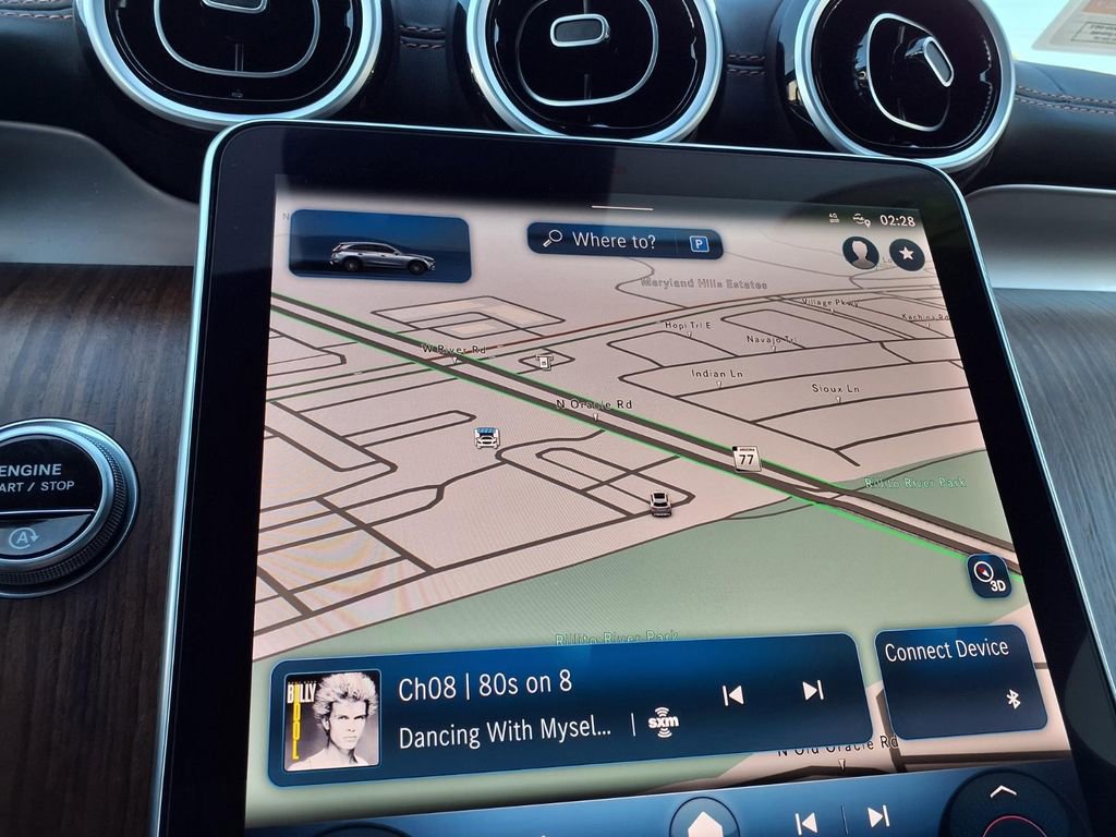 Used 2024 Mercedes-Benz GLC 300 4MATIC image 5