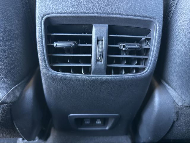 Used 2022 Toyota Corolla Cross XLE w/ Convenience Package image 24