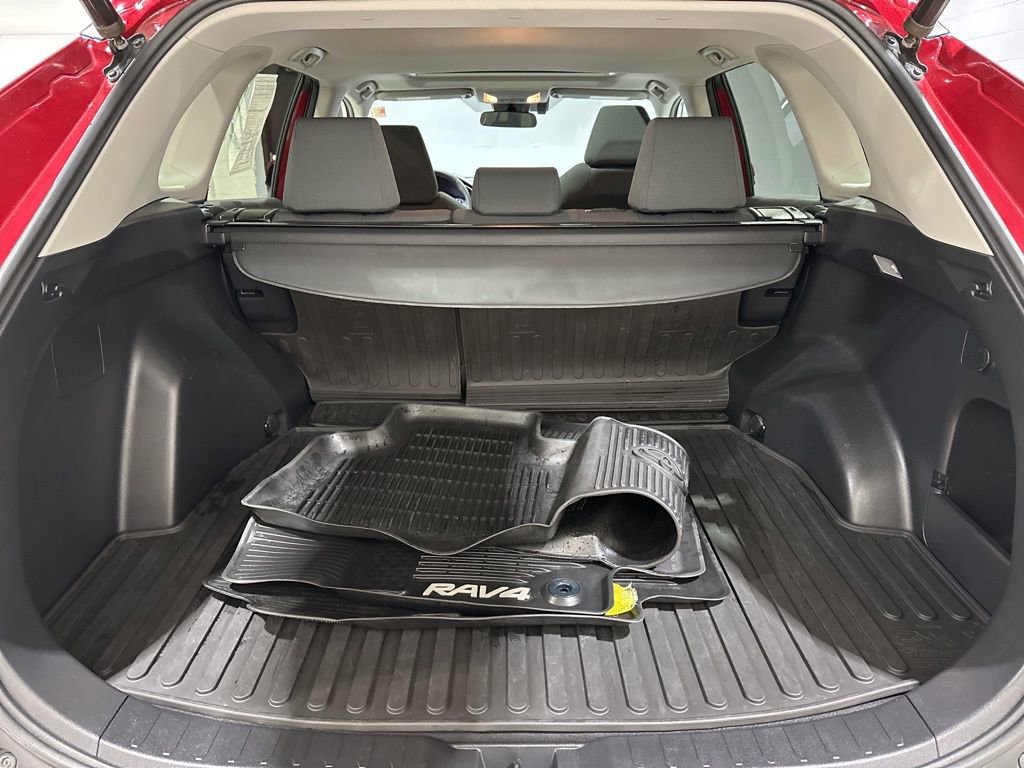Certified 2019 Toyota RAV4 XLE image 17