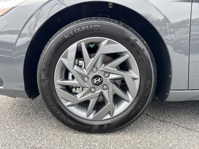 Certified 2025 Hyundai Elantra Hybrid FWD image 11