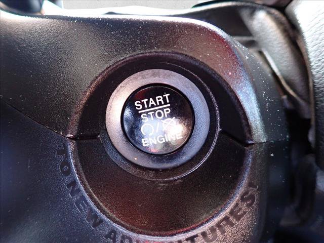 Used 2016 Jeep Renegade Trailhawk w/ Popular Equipment Group AWD/4WD image 22