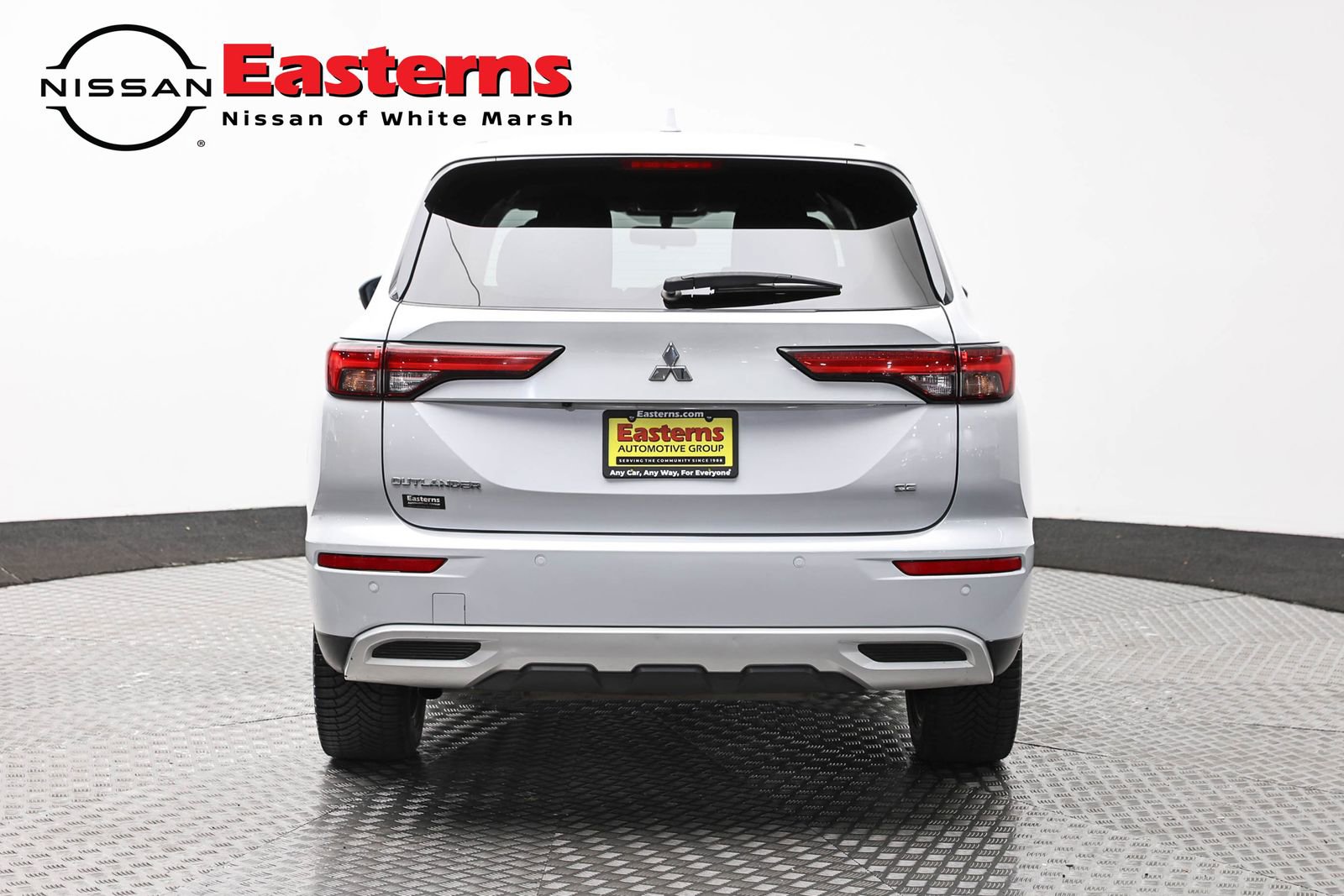 Used 2024 Mitsubishi Outlander AWD image 6