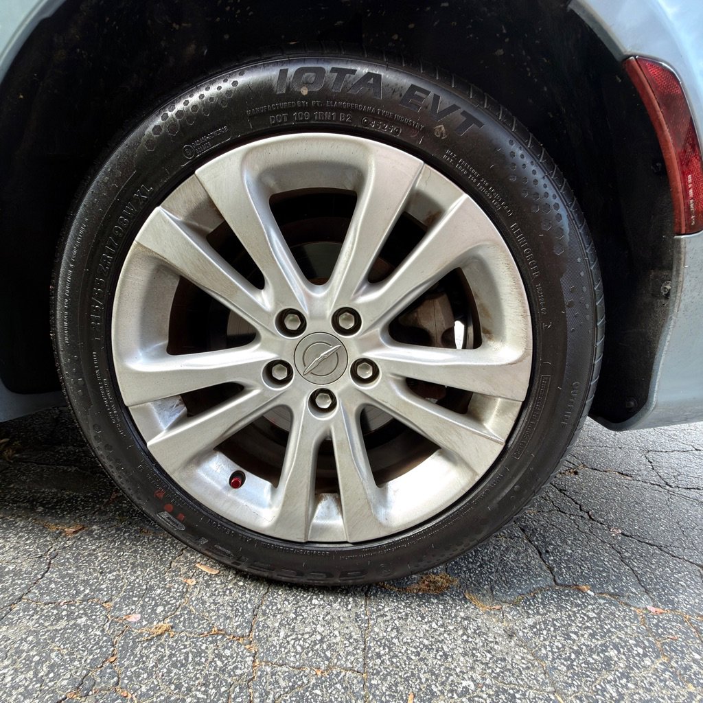 Used 2015 Chrysler 200 Limited image 42