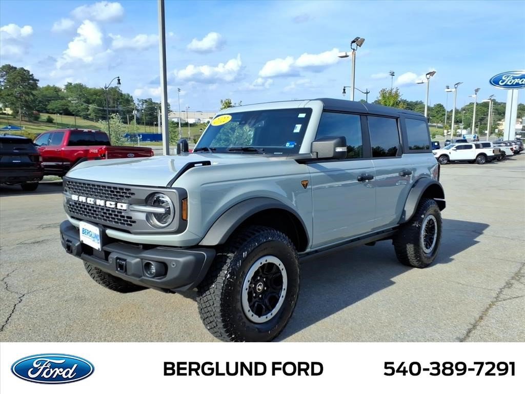 Used 2022 Ford Bronco Badlands w/ Sasquatch Package AWD/4WD image 9