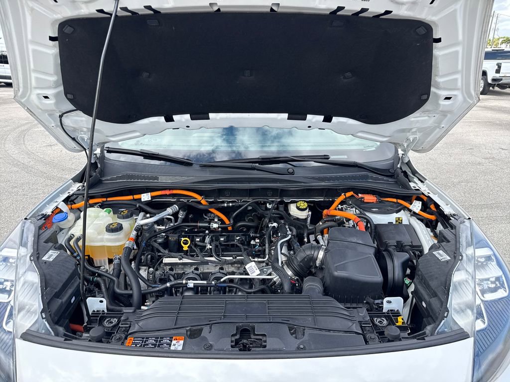 Certified 2022 Ford Escape Titanium w/ Titanium Premium Package image 30