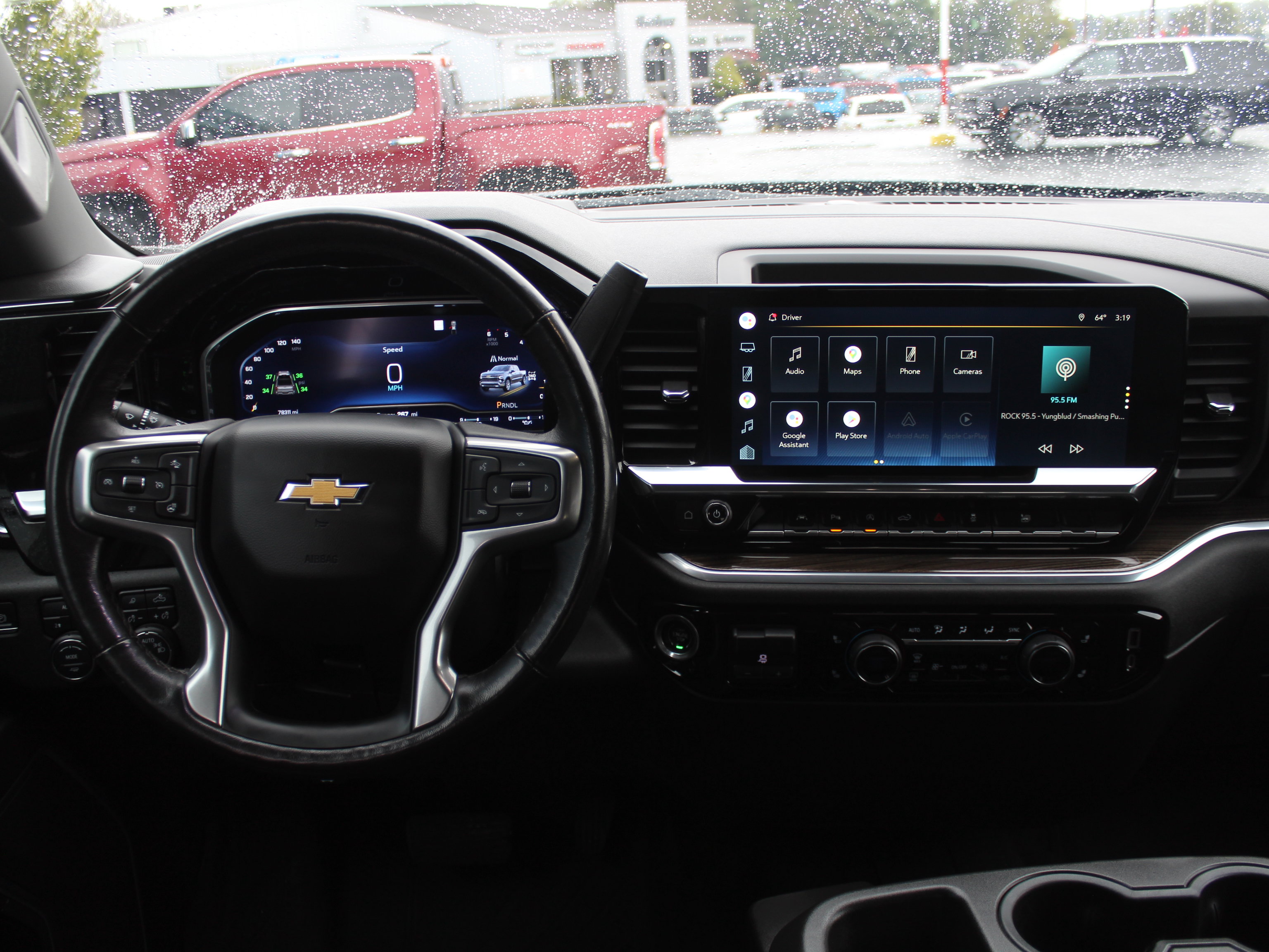 Used 2022 Chevrolet Silverado 1500 LT w/ Safety Package AWD/4WD image 15