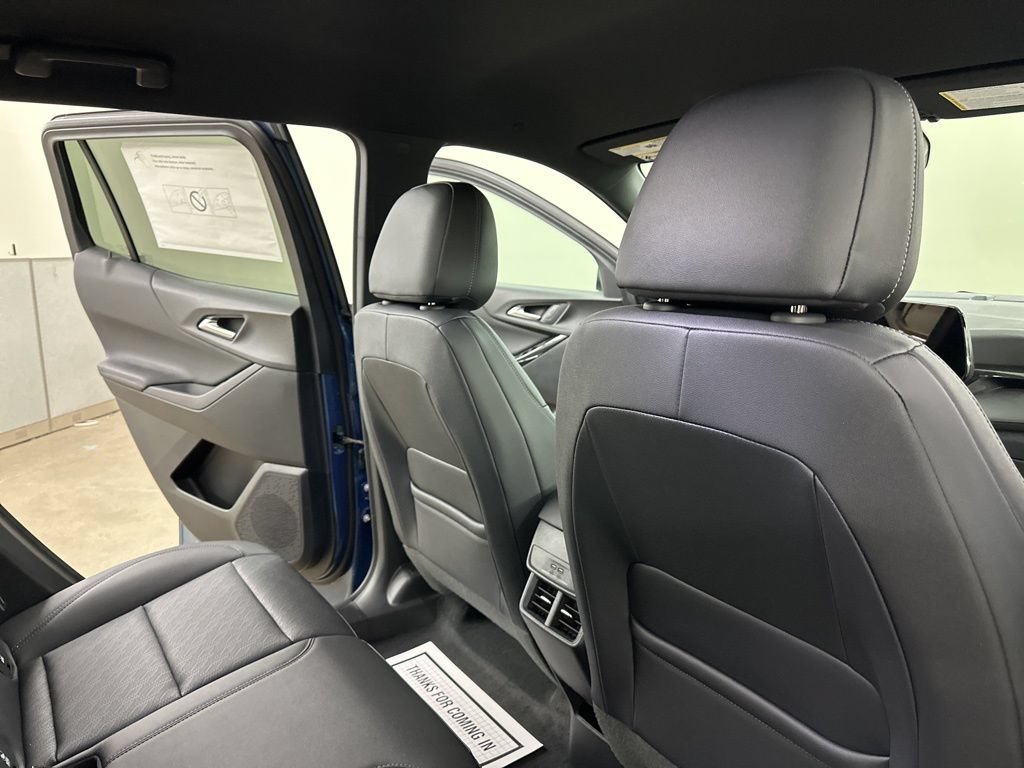 New 2026 Chevrolet Equinox LT w/ Convenience Package II AWD/4WD image 22