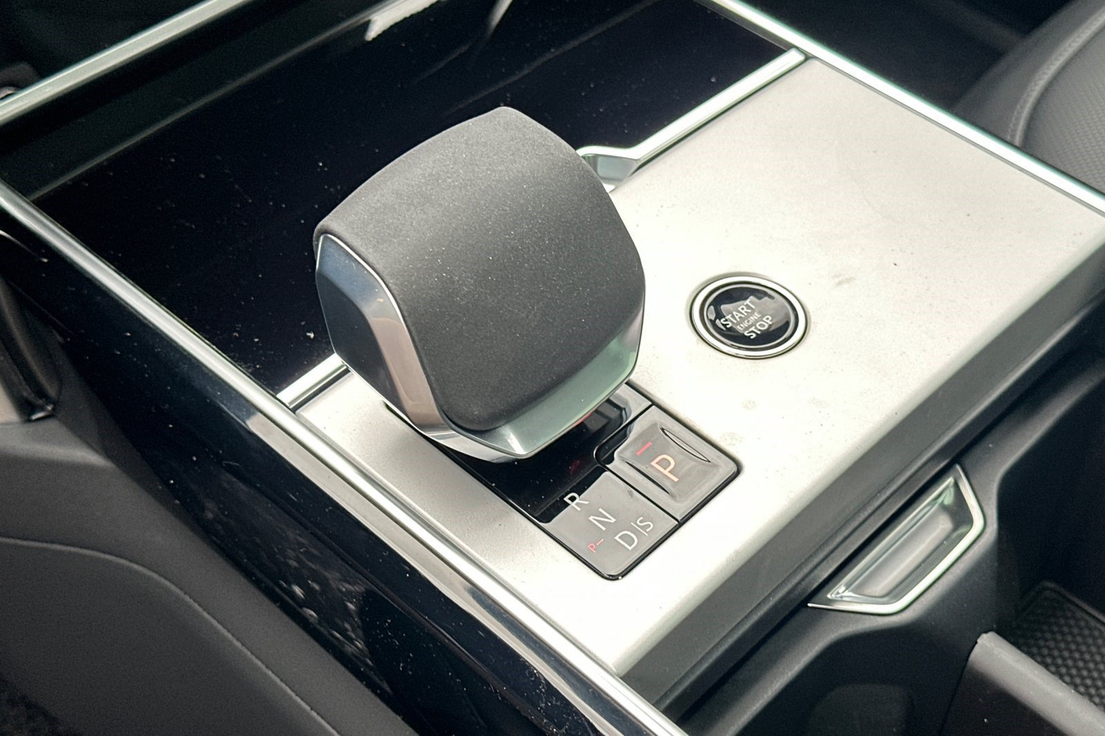 New 2026 Land Rover Range Rover SE AWD/4WD image 17