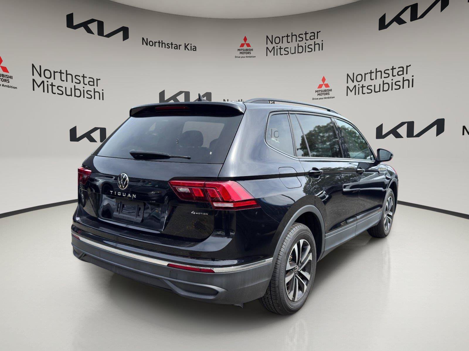 Used 2022 Volkswagen Tiguan S AWD/4WD image 4