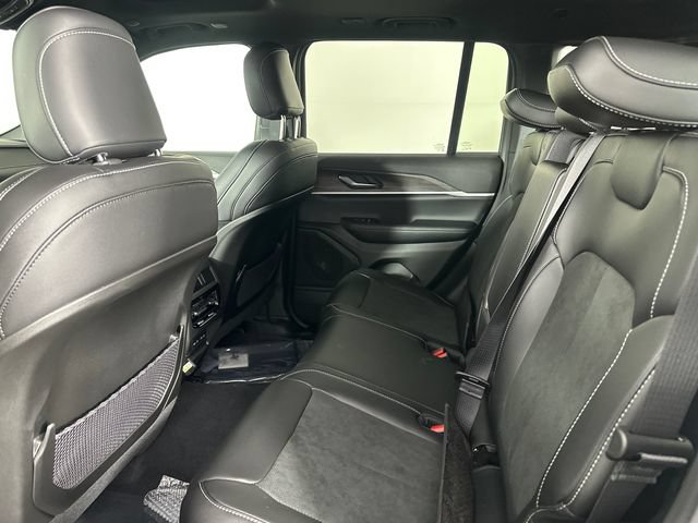 New 2026 Jeep Grand Cherokee Altitude AWD/4WD image 14