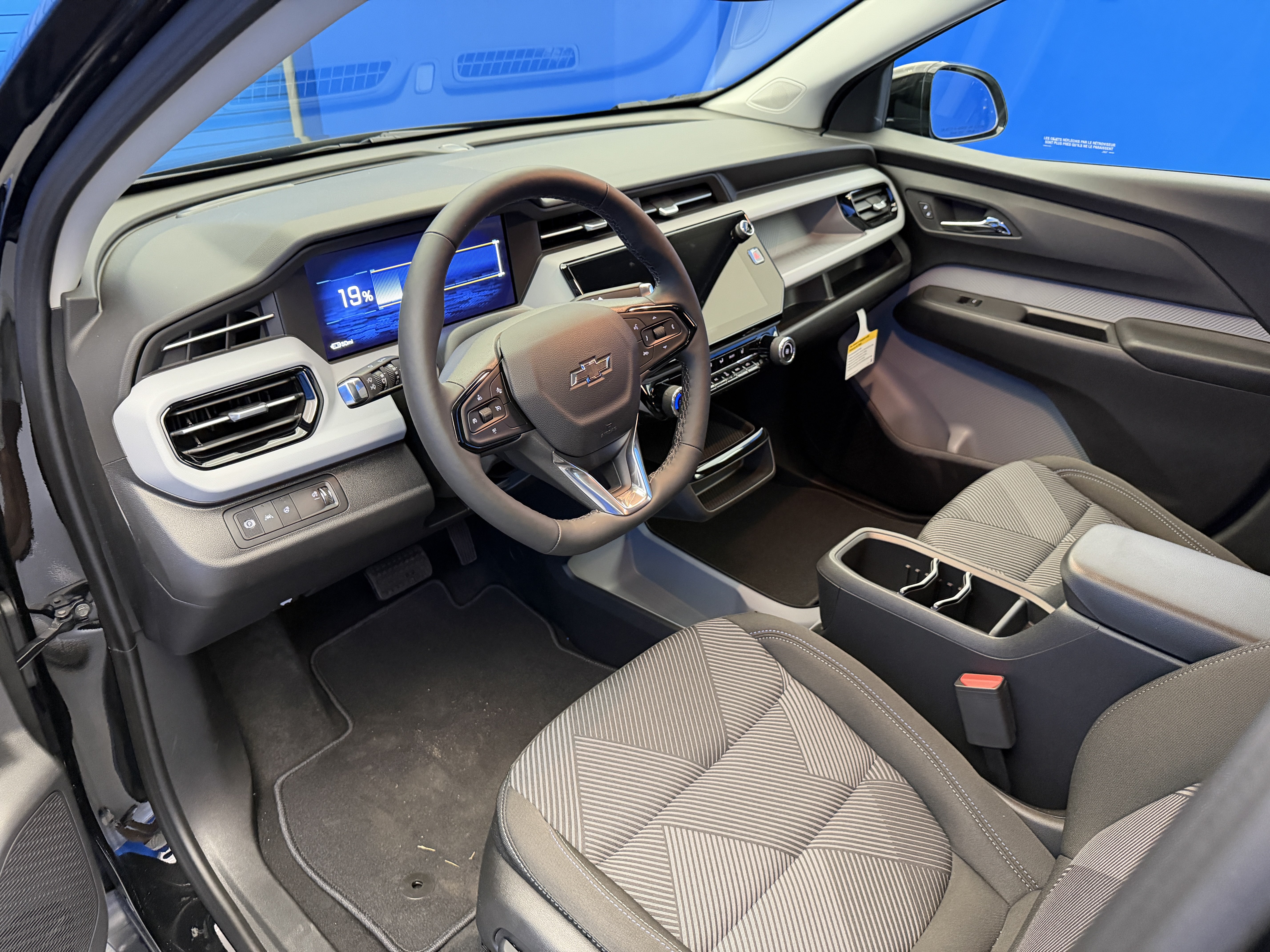 New 2027 Chevrolet Bolt LT w/ Comfort Package FWD image 12