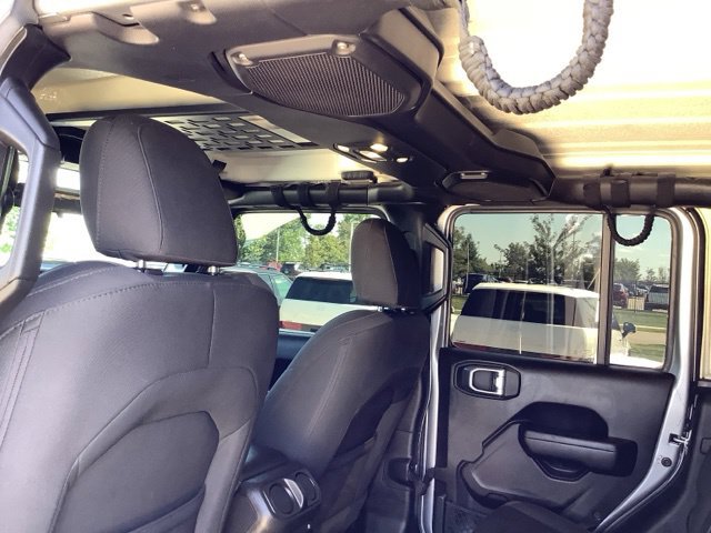 Used 2021 Jeep Gladiator Sport AWD/4WD image 18