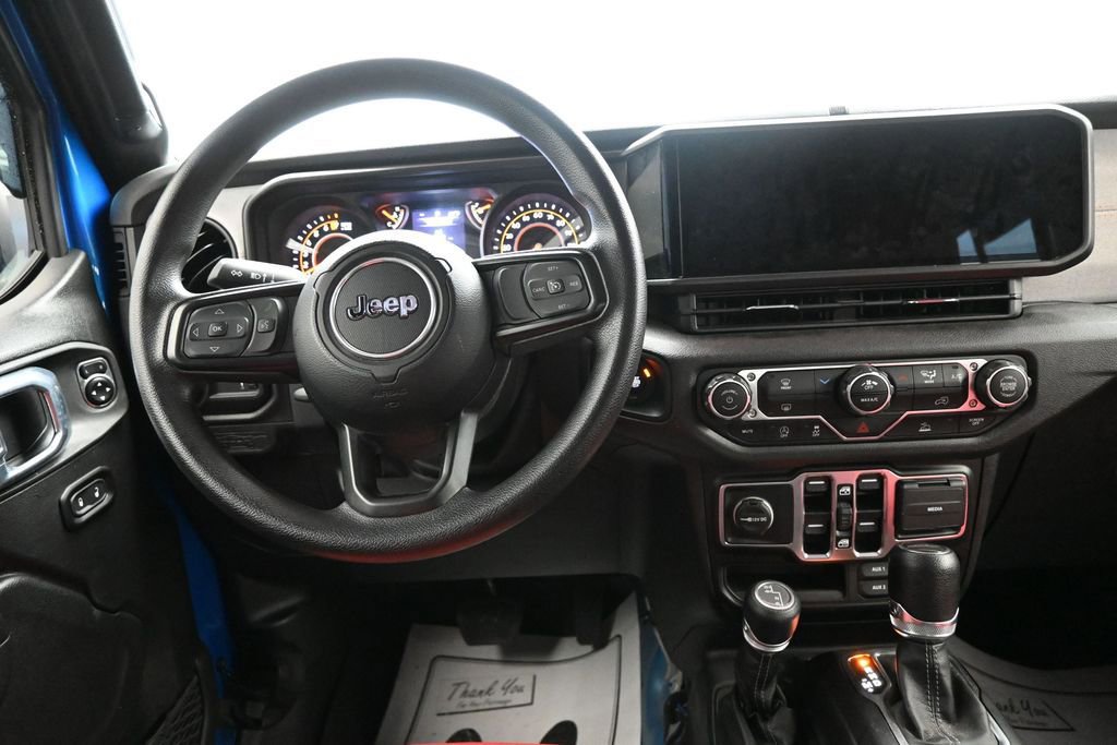 Used 2024 Jeep Gladiator Sport AWD/4WD image 13