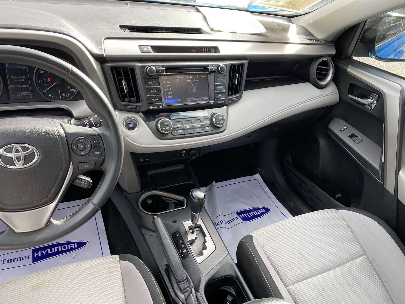 Used 2018 Toyota RAV4 XLE image 12