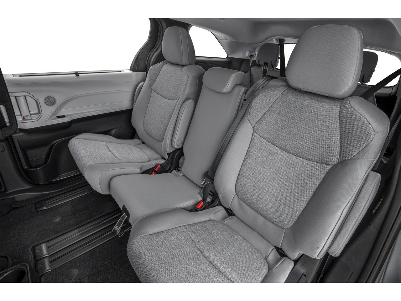 Used 2025 Toyota Sienna LE FWD image 9