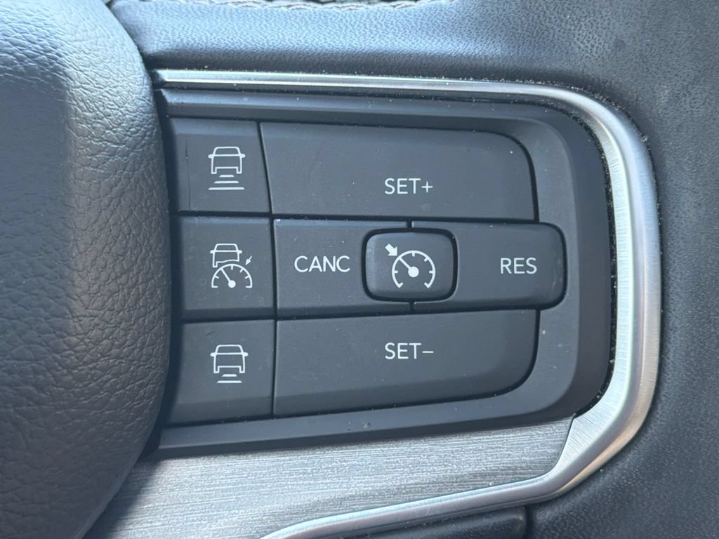 Used 2023 Jeep Wagoneer 2WD w/ Convenience Group I image 27
