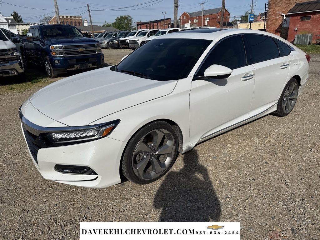 Used 2018 Honda Accord Touring image 2