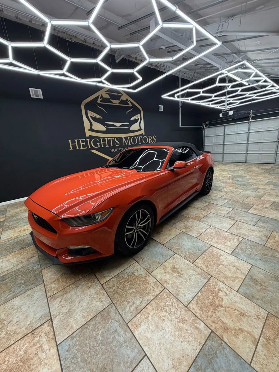 Used 2016 Ford Mustang Premium image 3