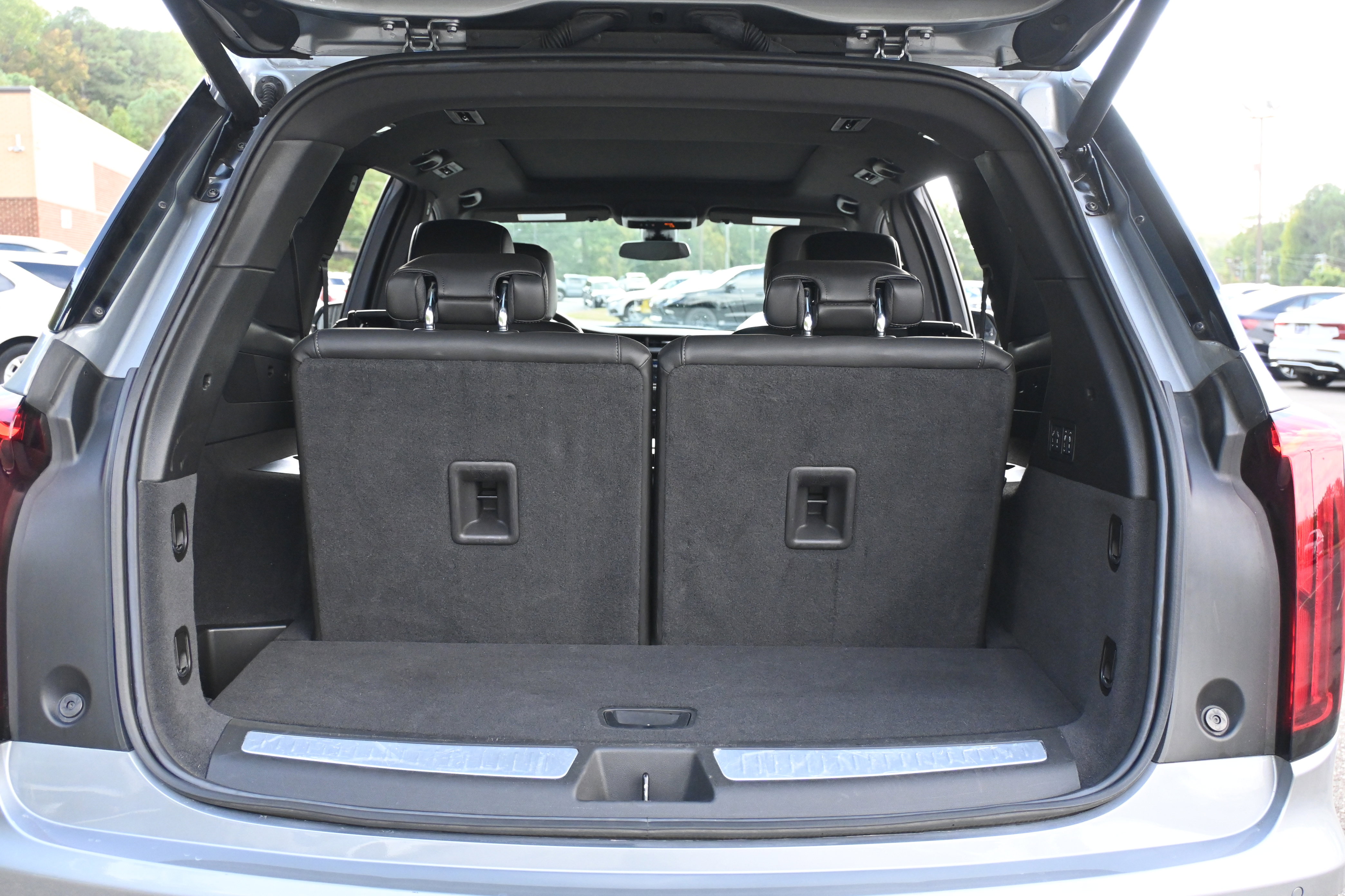 Used 2025 Cadillac XT6 Premium Luxury image 20