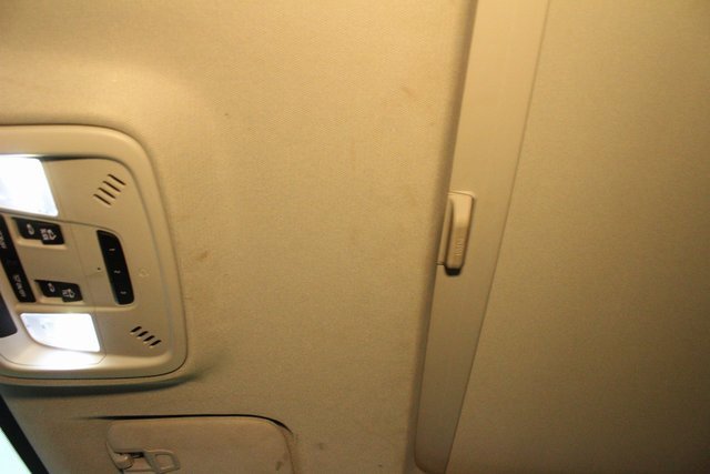 Used 2020 Chevrolet Traverse RS image 30