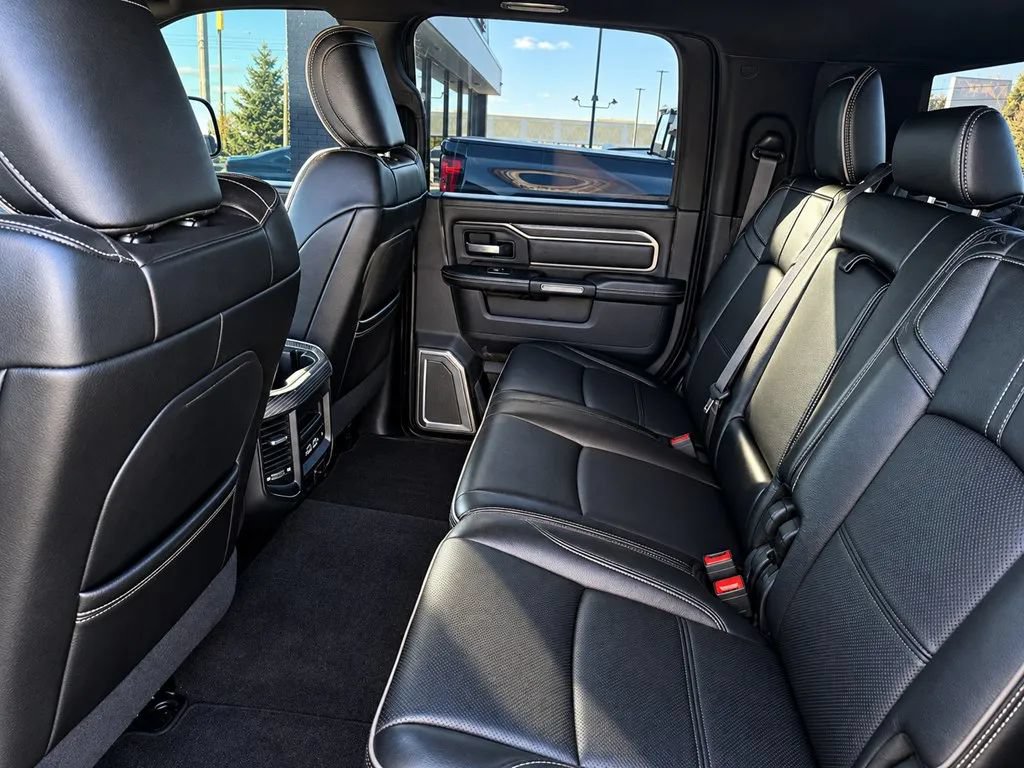 Used 2020 RAM 2500 Limited AWD/4WD image 3