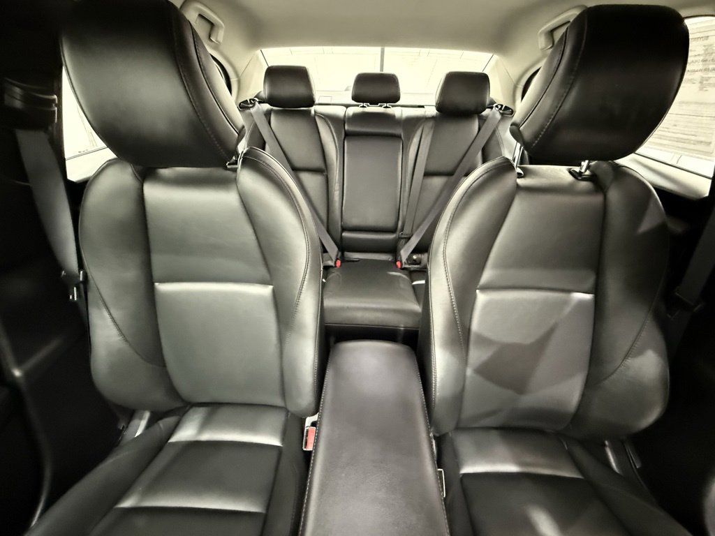 Used 2024 MAZDA MAZDA3 s image 24