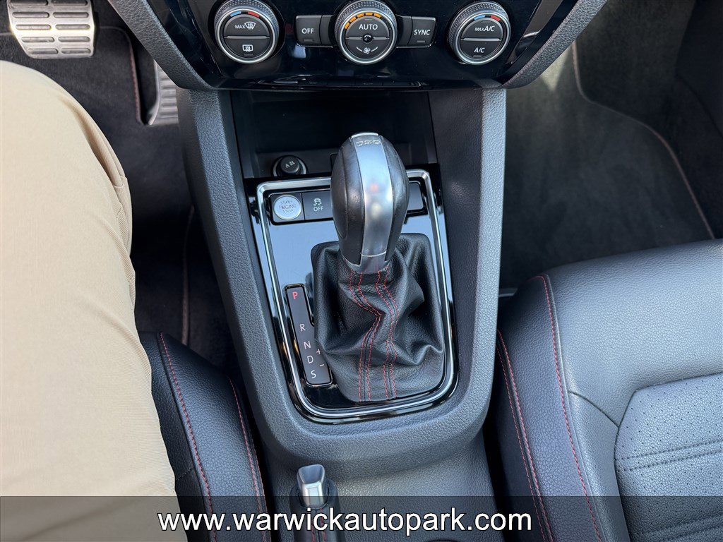 Used 2017 Volkswagen Jetta GLI FWD image 8