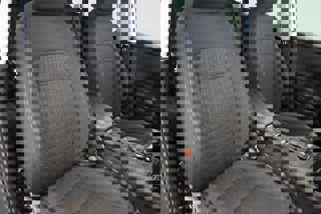 Used 2025 Honda HR-V LX image 6