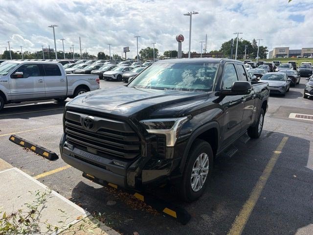 Used 2024 Toyota Tundra SR5 w/ SR5 Premium Package AWD/4WD image 6