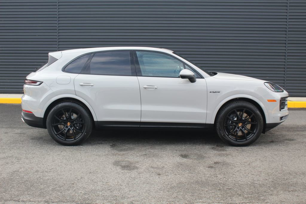 New 2026 Porsche Cayenne E-Hybrid image 9