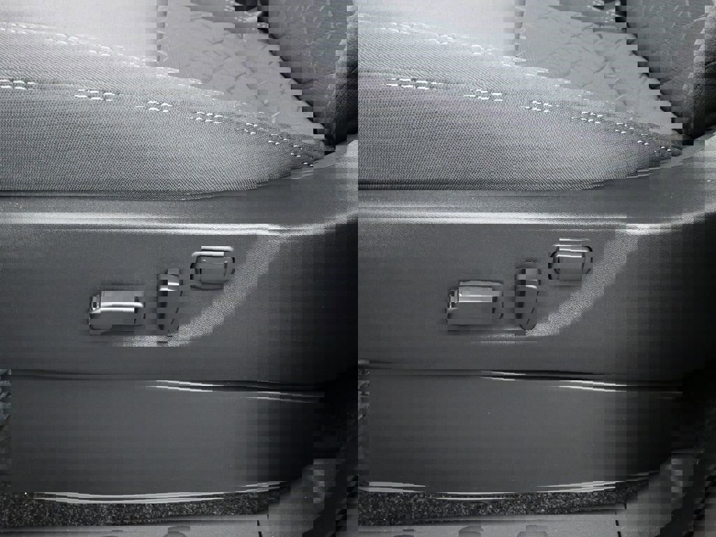 New 2026 Nissan Frontier SV image 13