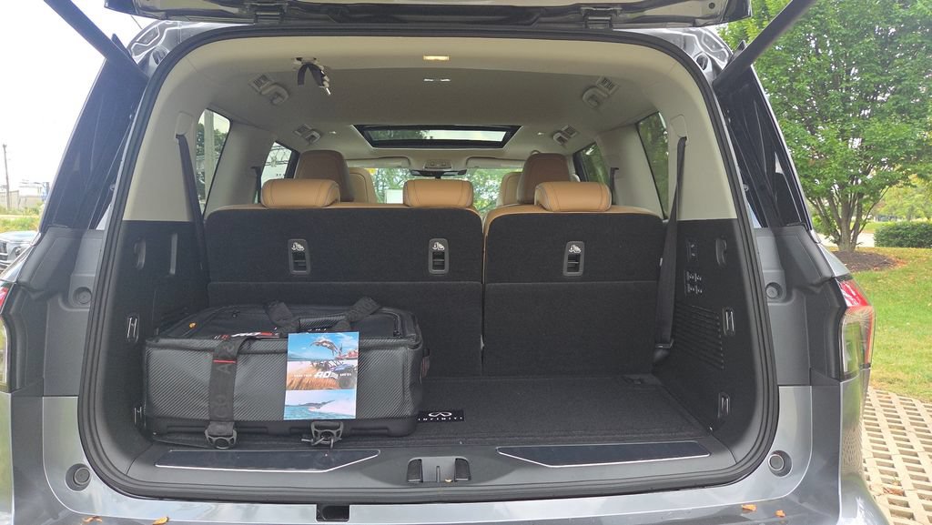 New 2027 INFINITI QX80 Luxe w/ Cargo Package AWD/4WD image 13