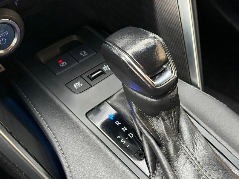 Used 2021 Toyota Venza XLE image 26