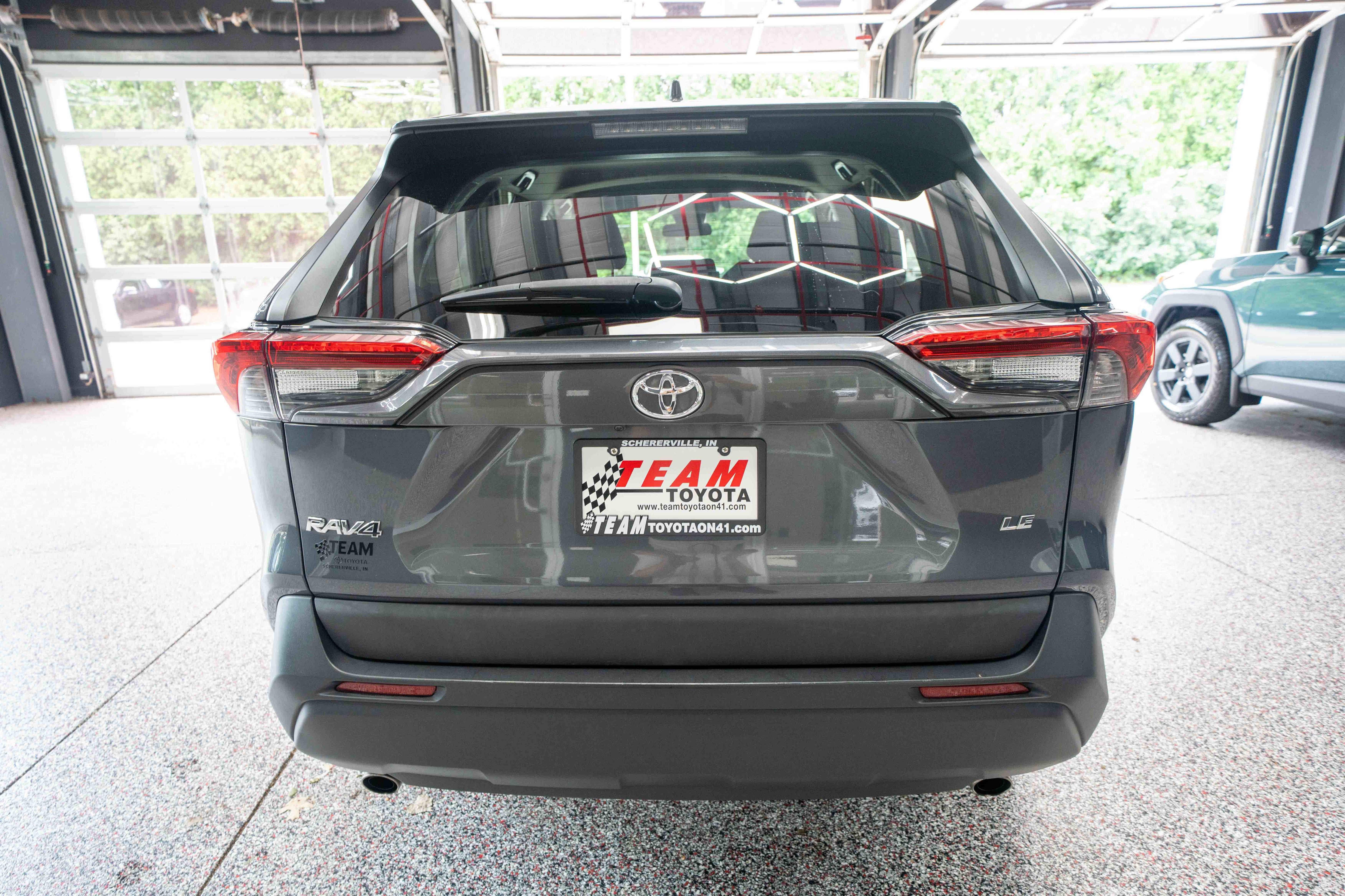 Used 2019 Toyota RAV4 LE w/ Carpet Mat Package FWD image 3