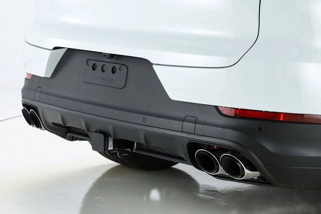 New 2026 Porsche Cayenne S image 21