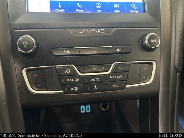 Used 2020 Ford Fusion SE w/ Equipment Group 151A FWD image 16
