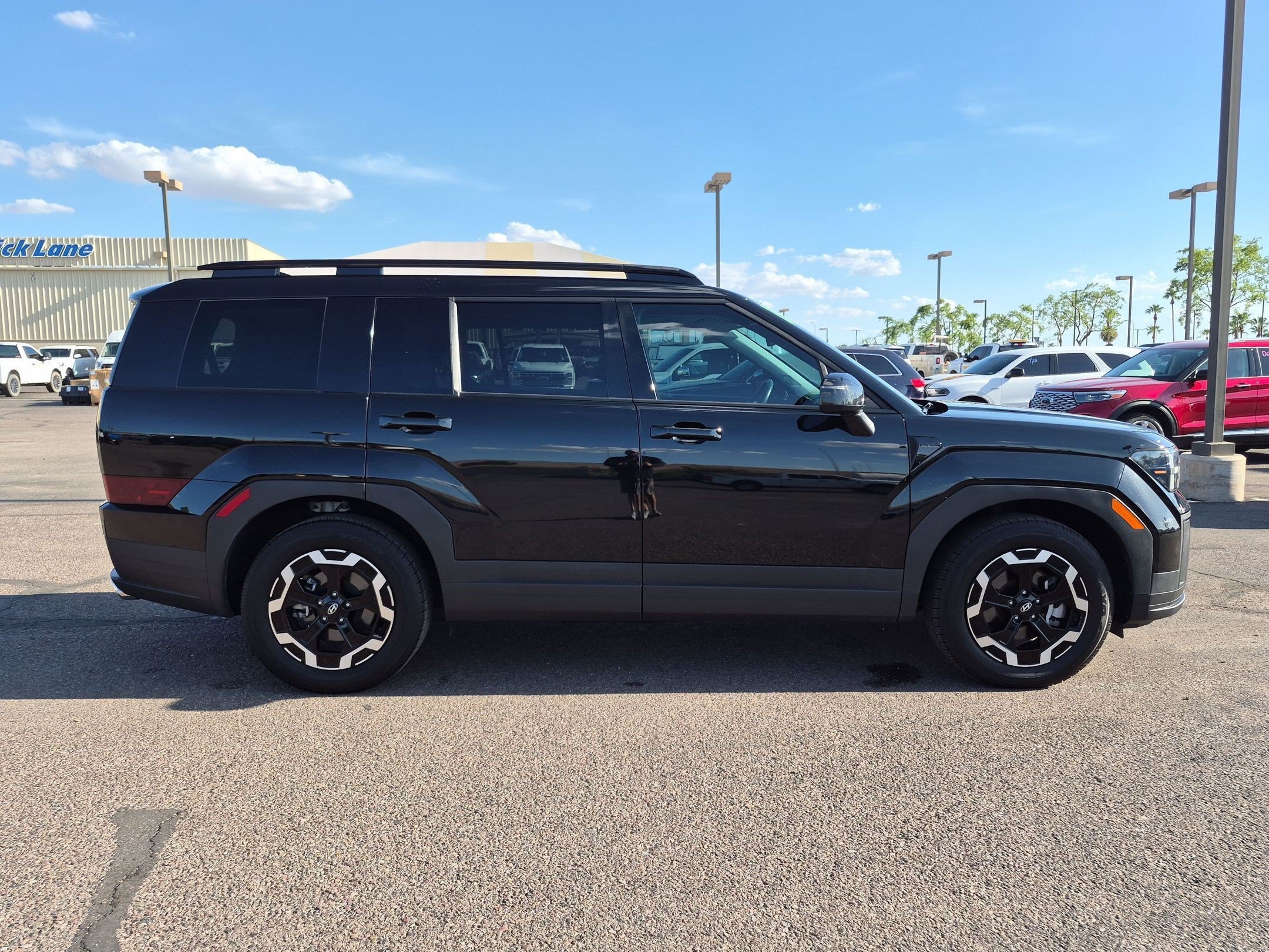 Used 2024 Hyundai Santa Fe SEL FWD image 4