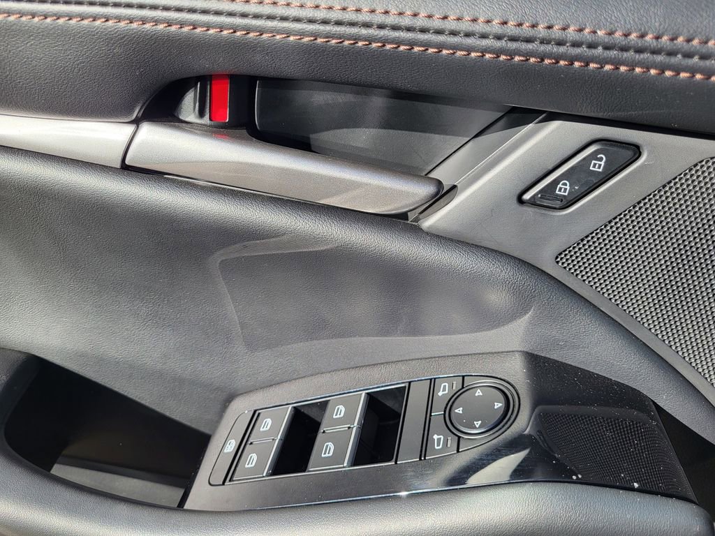 Used 2025 MAZDA MAZDA3 s image 25