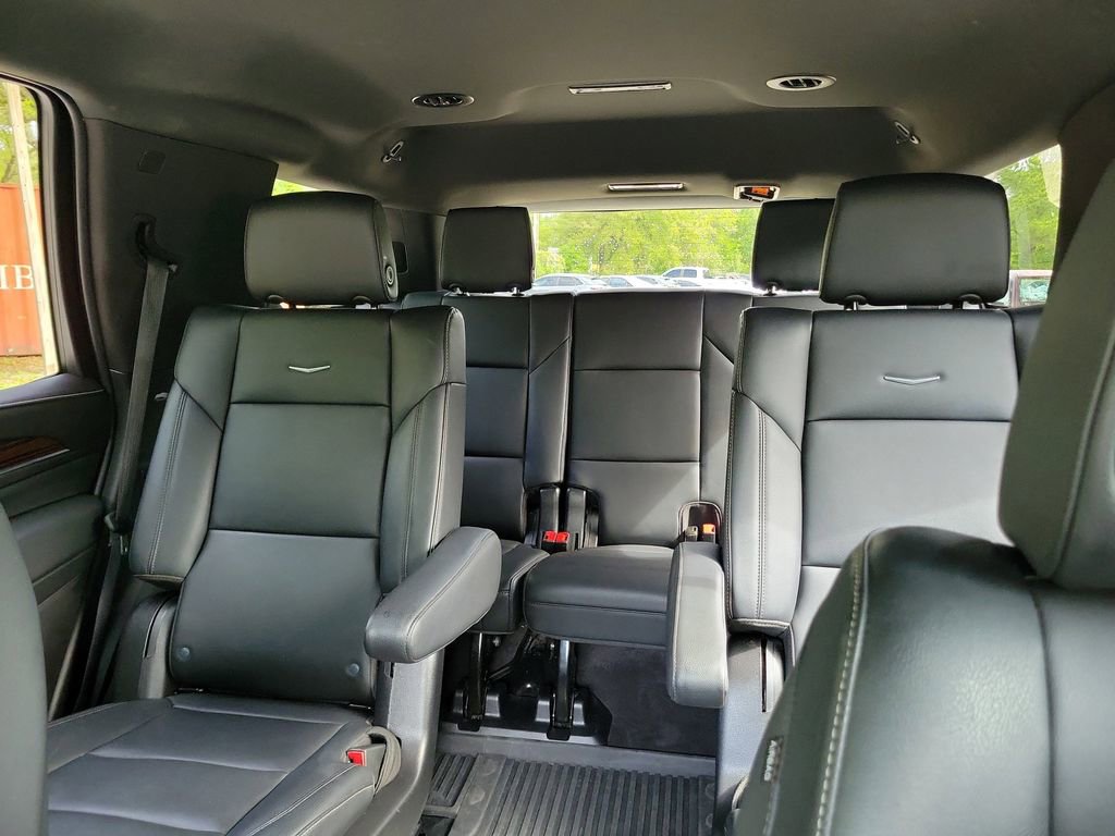 Used 2022 Cadillac Escalade Luxury image 39
