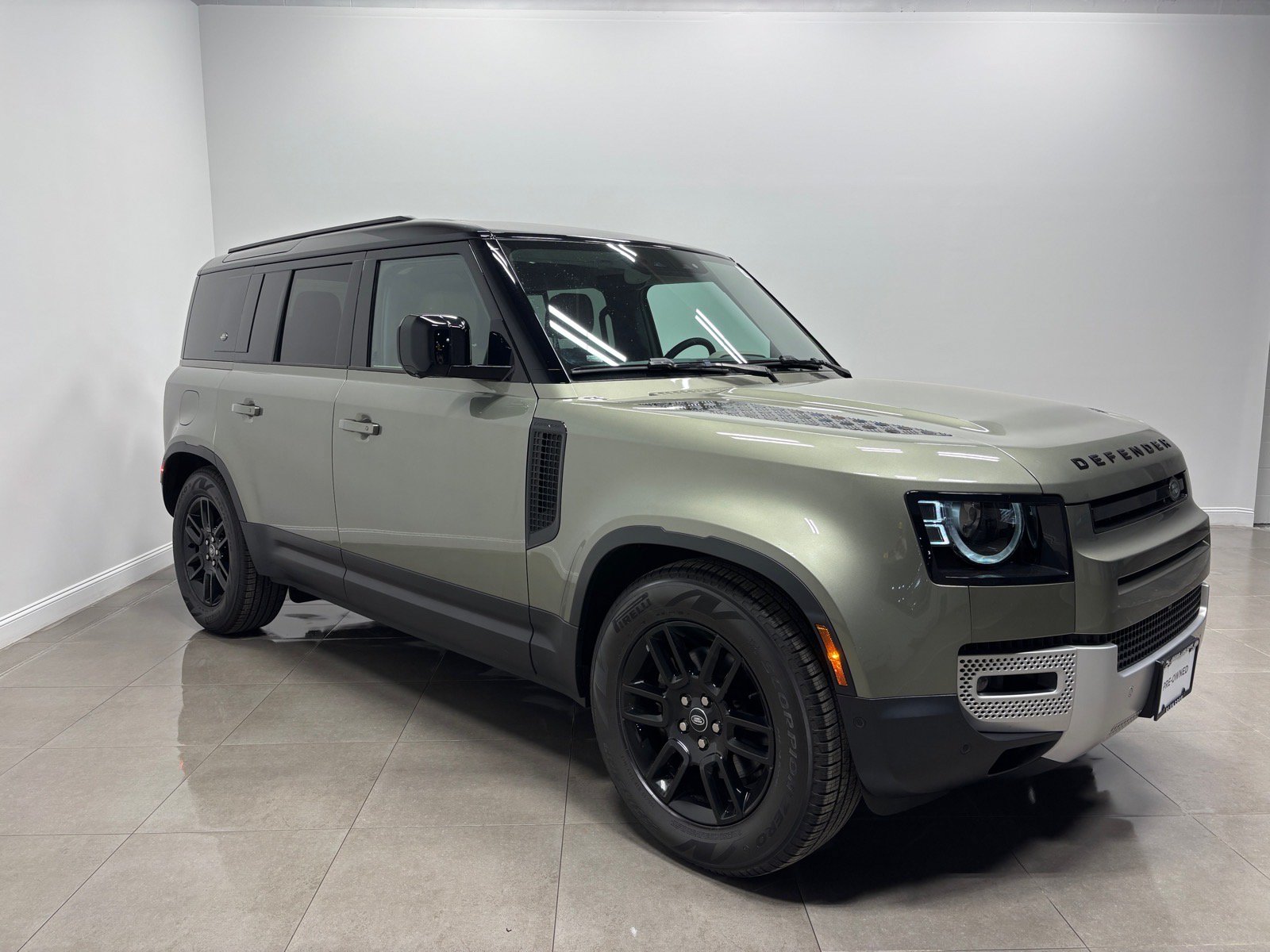 Used 2024 Land Rover Defender 110 S AWD/4WD image 5
