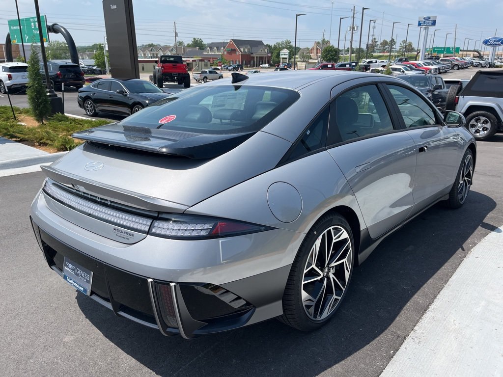 Used 2024 Hyundai Ioniq 6 SEL AWD/4WD image 5